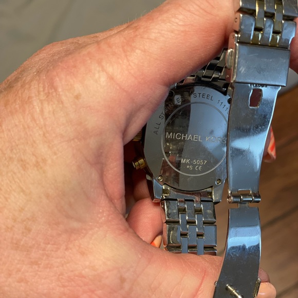 Michael Kors watch - Picture 4 of 4